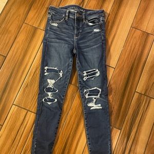 american eagle jeans||size 2||slightly worn
